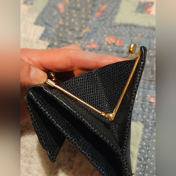 SOLD! Salvatore Ferragamo Black leather Tri-fold wallet. - Picture 9 of 15